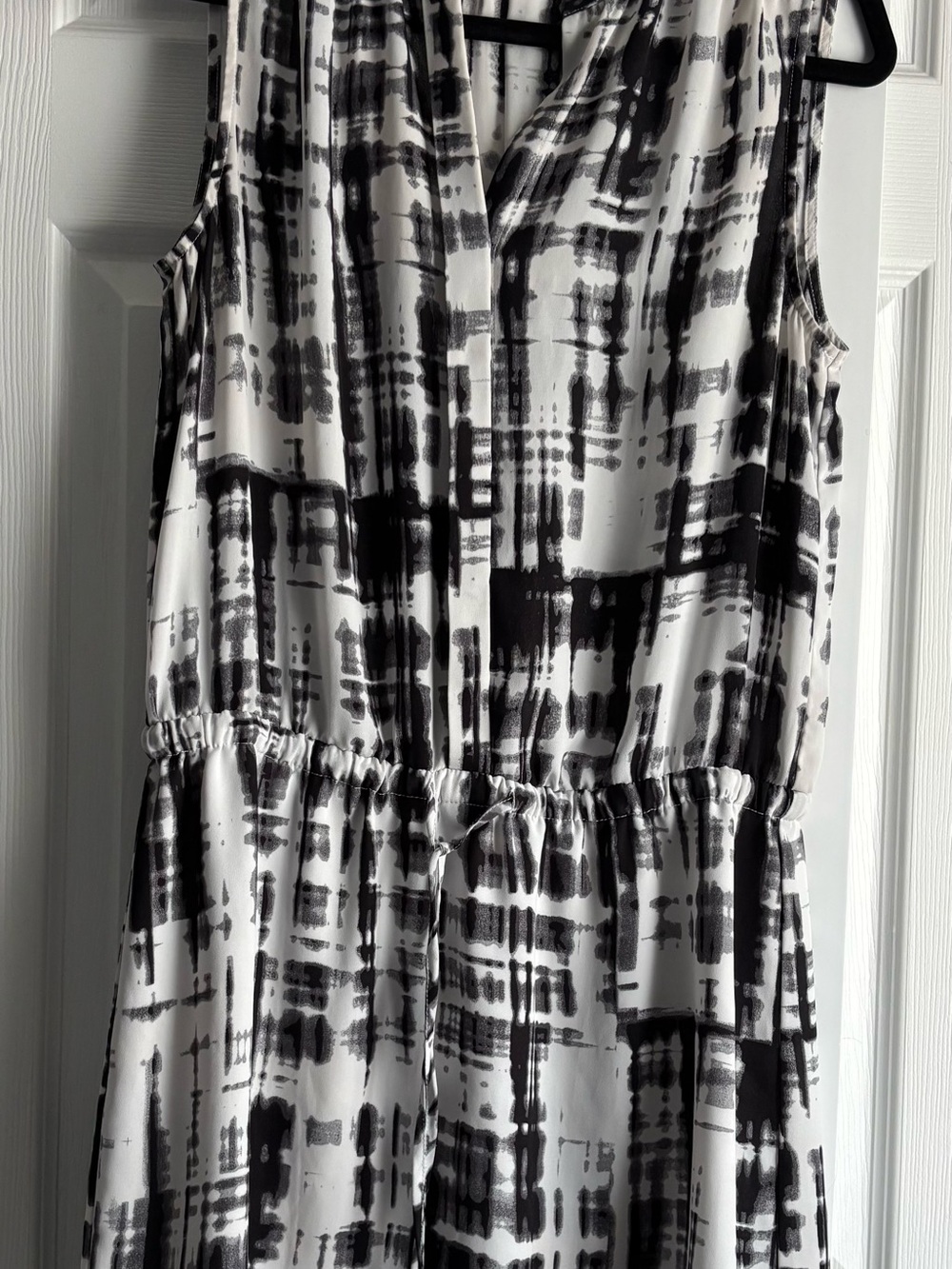 Lila Rose Sleeveless Black & White Print Women’s mini Dress